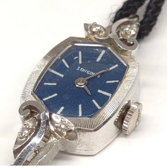 EUC- Authentic Longines-Wittnauer ladies’ wristwatch, circa 1960s–1970s. - Picture 2 of 11